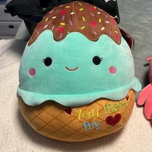 Maya “you melt my heart” ice cream squishmellow.